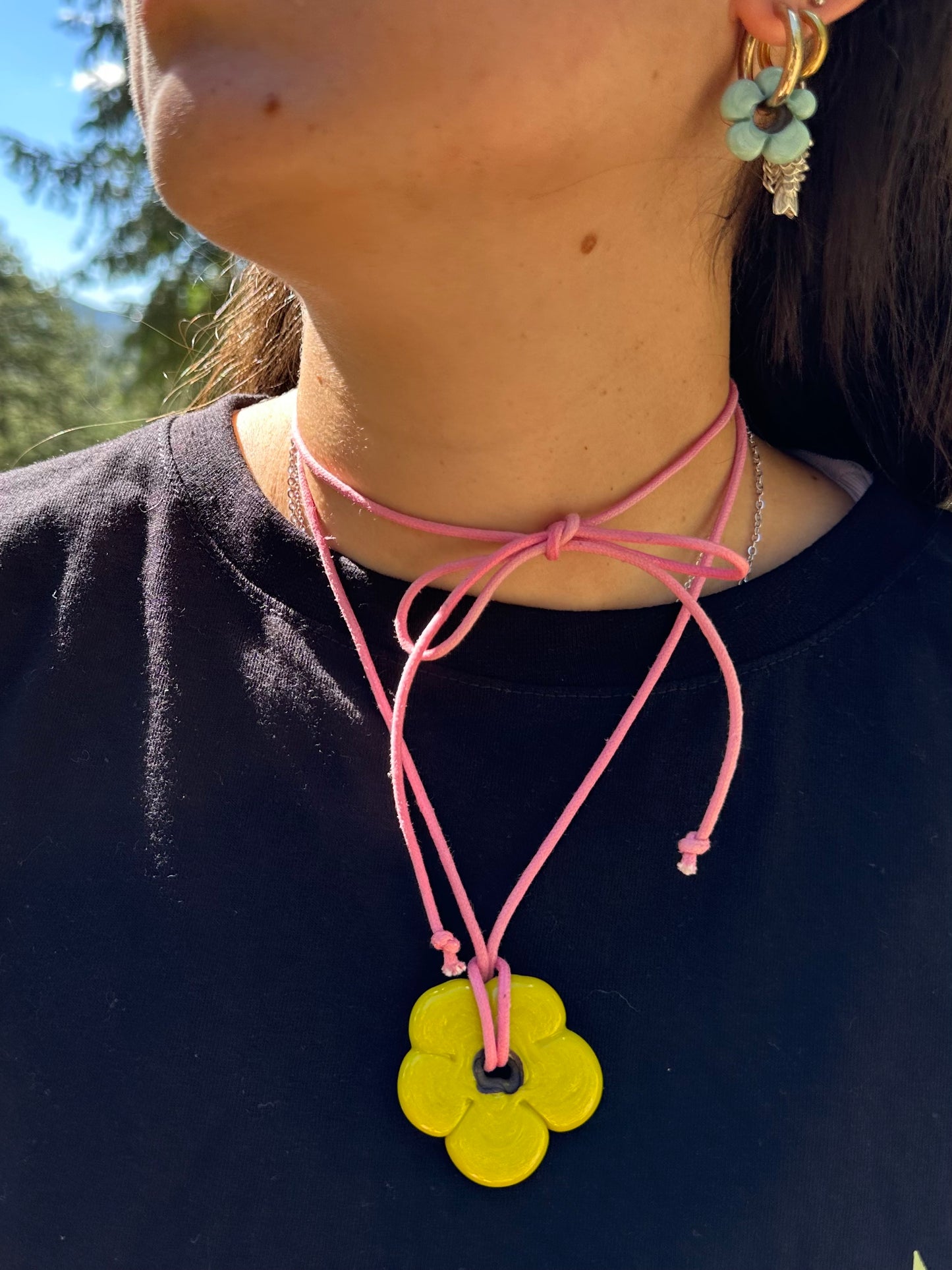 Daisy limoncello choker